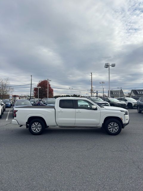 2022 Nissan Frontier SV photo 4
