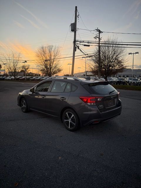 2020 Subaru Impreza Premium photo 3