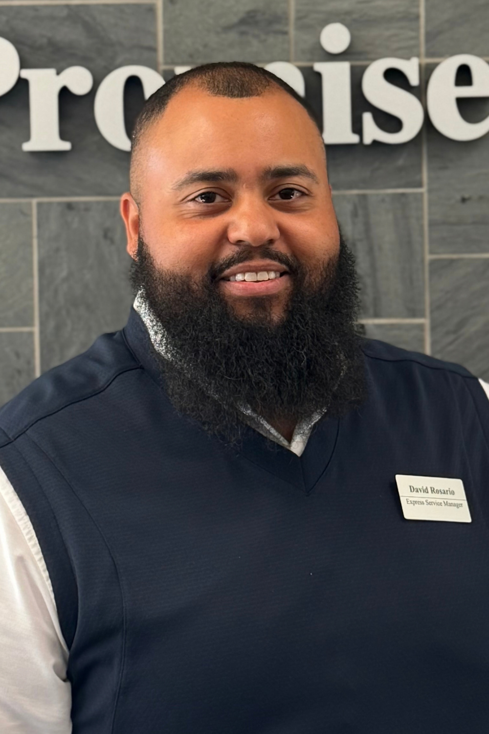 Staff member David Rosario from ID_2c8d882b62cb