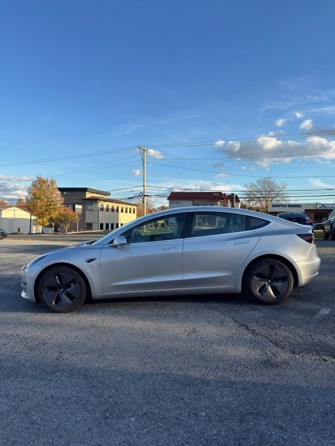 2018 Tesla Model 3 Long Range photo 2