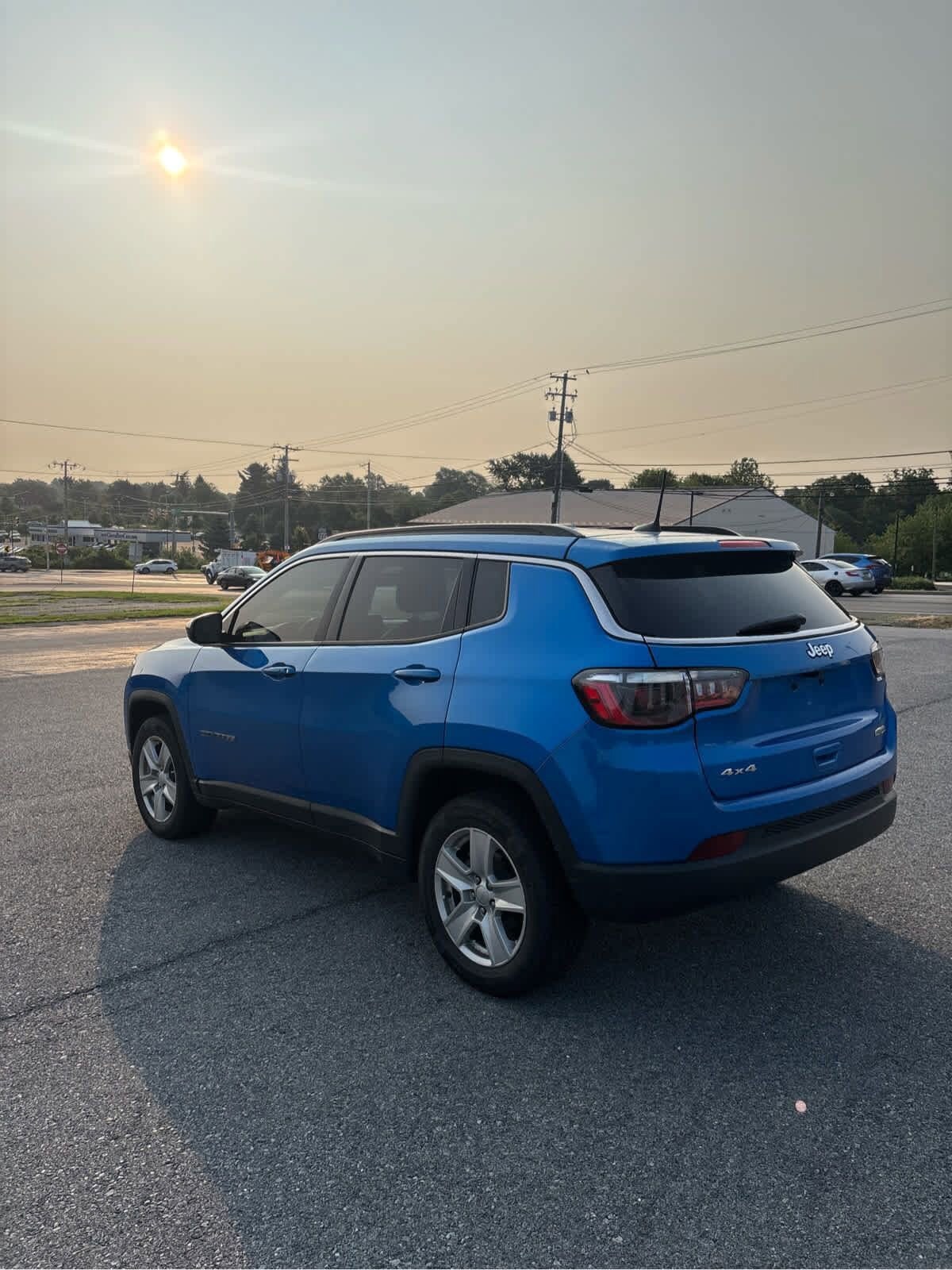 2022 Jeep Compass Latitude photo 3