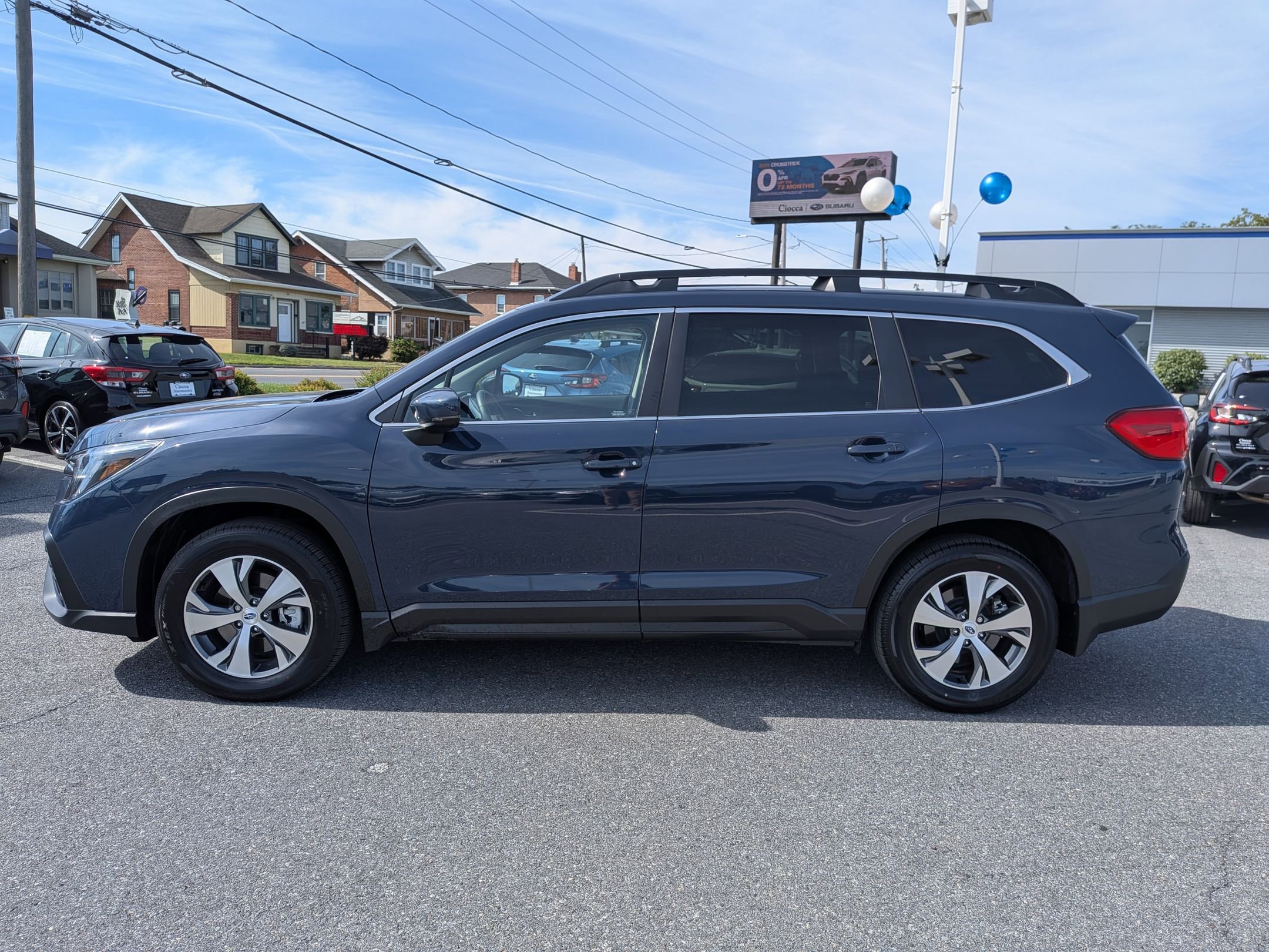 2025 Subaru Ascent Premium photo 4