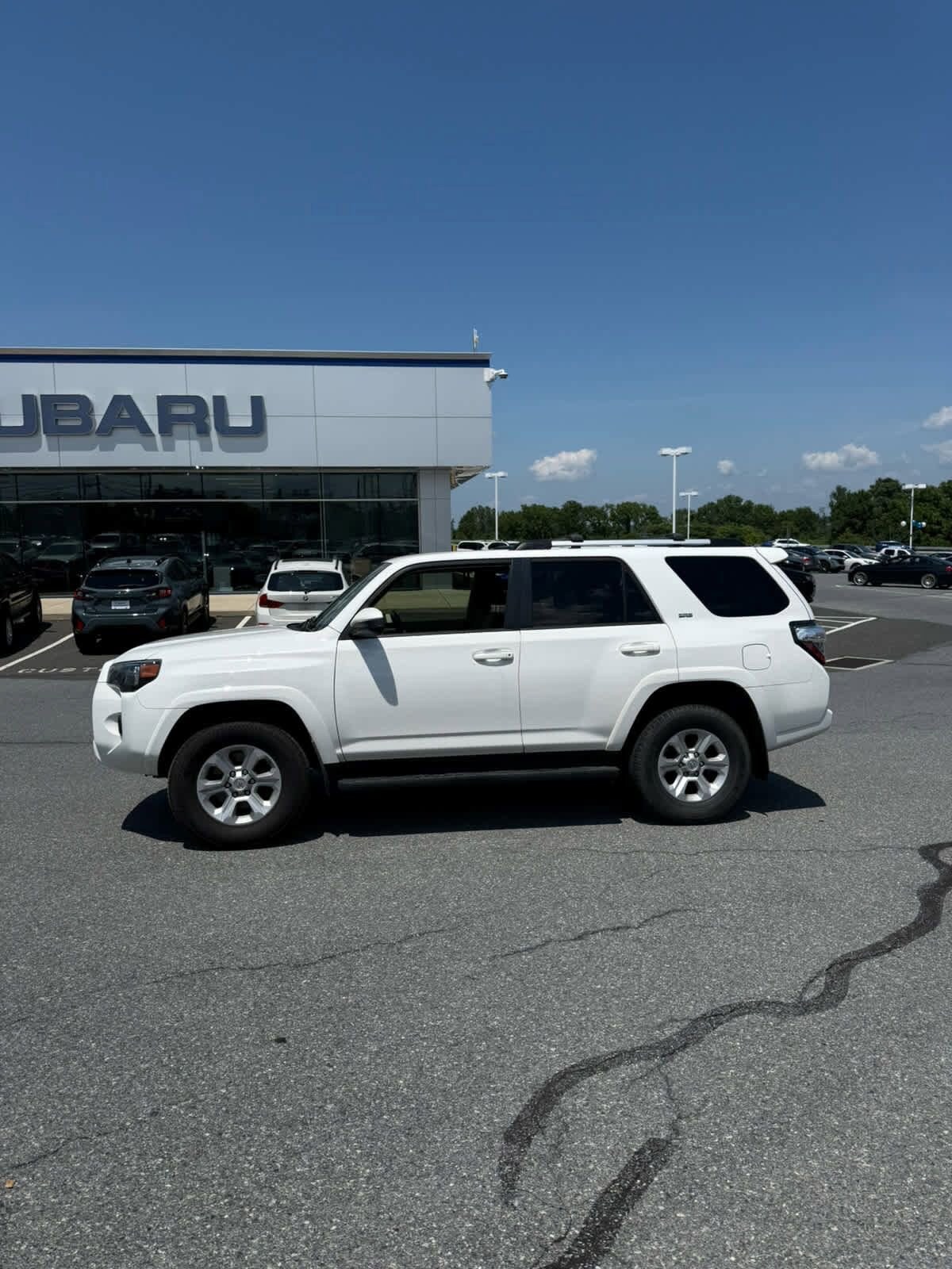 2020 Toyota 4Runner SR5 photo 2
