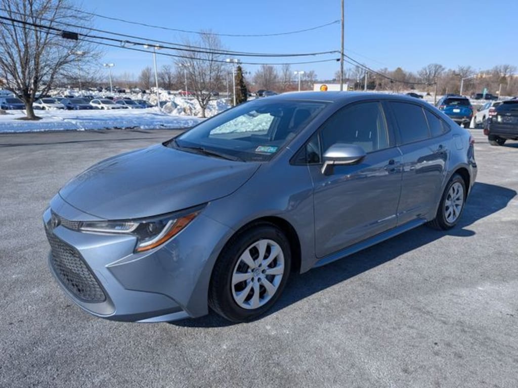 Used 2022 Toyota Corolla LE Sedan