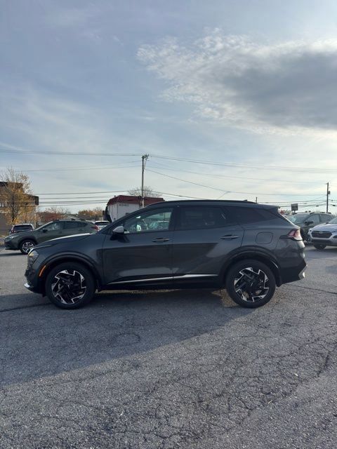 2023 Kia Sportage photo 2