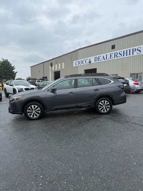 2023 Subaru Outback 2.5i photo 2