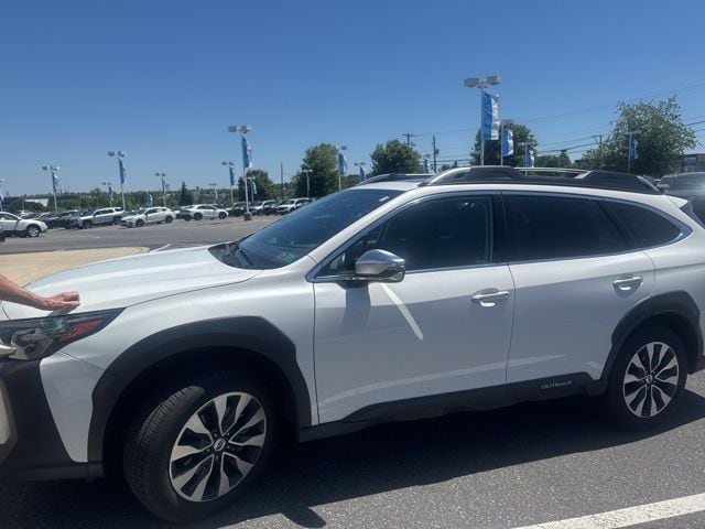 2023 Subaru Outback Touring XT's photo