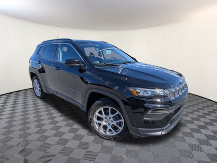 2022 Jeep Compass Latitude Lux SUV