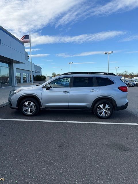 2022 Subaru Ascent Premium photo 2