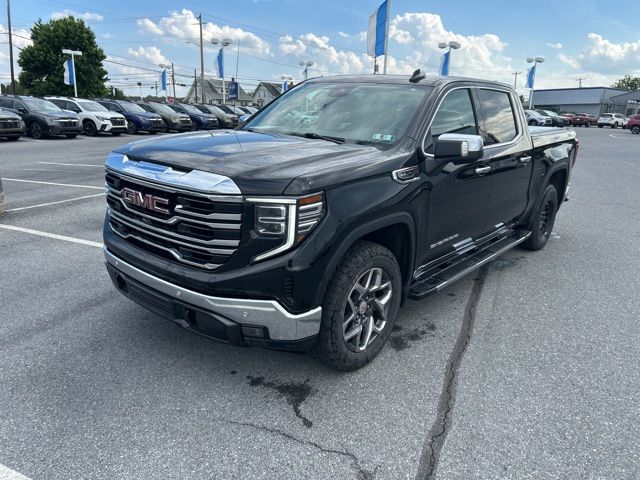 2024 GMC Sierra 4WD Crew Cab Short Box SLT's photo