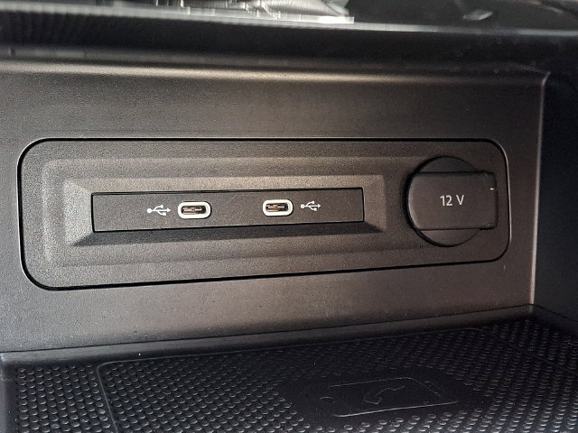 2022 Volkswagen Atlas Cross Sport SE w/Tech - Photo 24