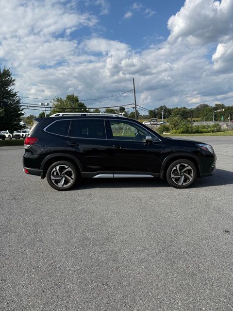 2022 Subaru Forester Touring photo 3