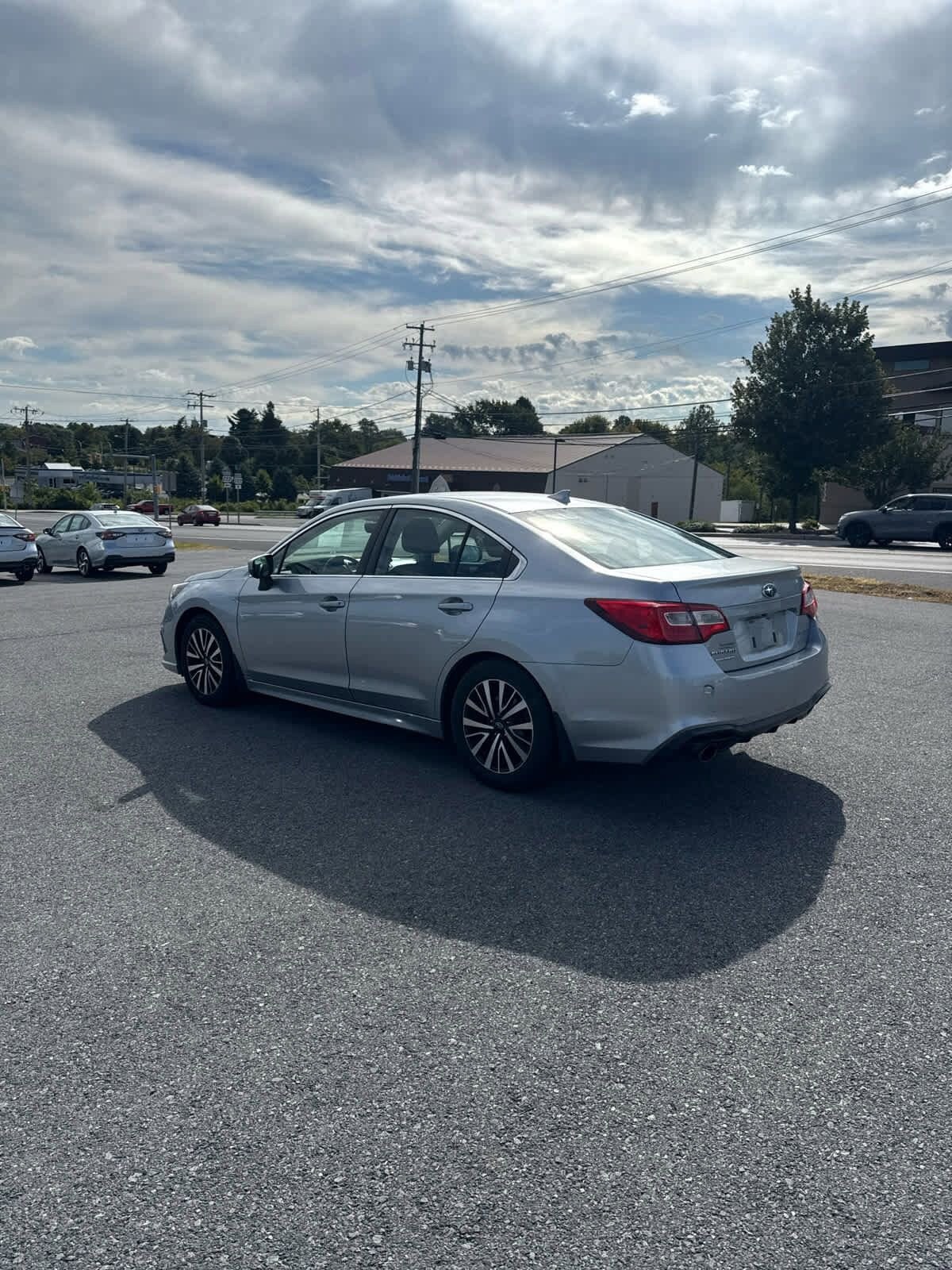 2019 Subaru Legacy 2.5i photo 3