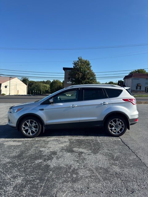 2016 Ford Escape Titanium photo 2