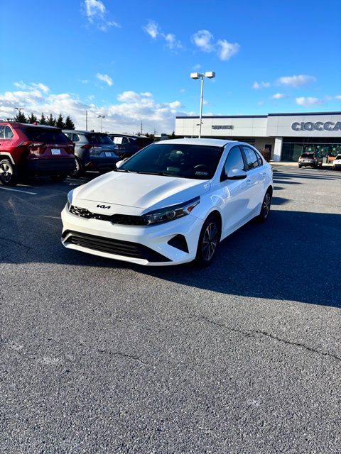 2023 Kia Forte LXS's photo