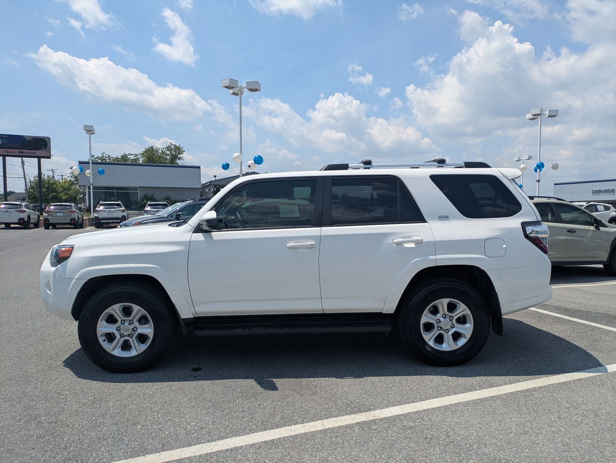 2020 Toyota 4Runner SR5 photo 4