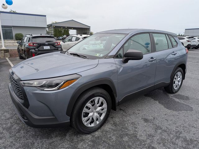 2023 Toyota Corolla Cross L photo 3