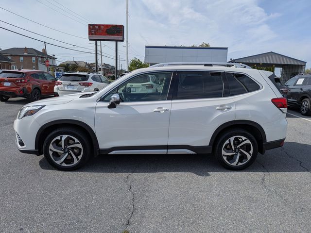 2022 Subaru Forester Touring photo 4