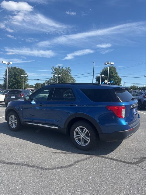 2022 Ford Explorer XLT photo 2