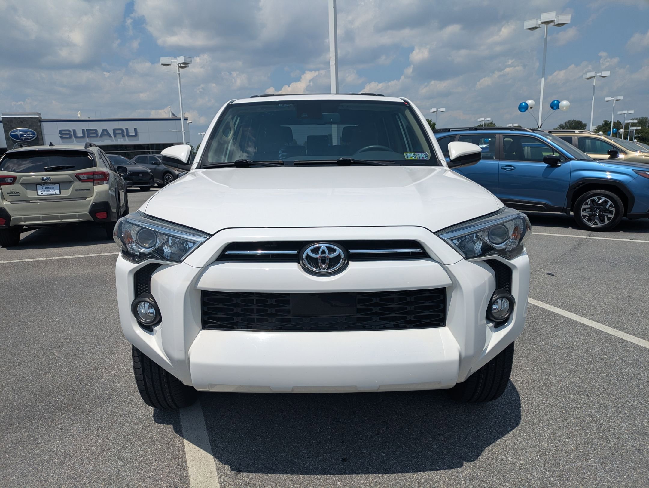 2020 Toyota 4Runner SR5 photo 2
