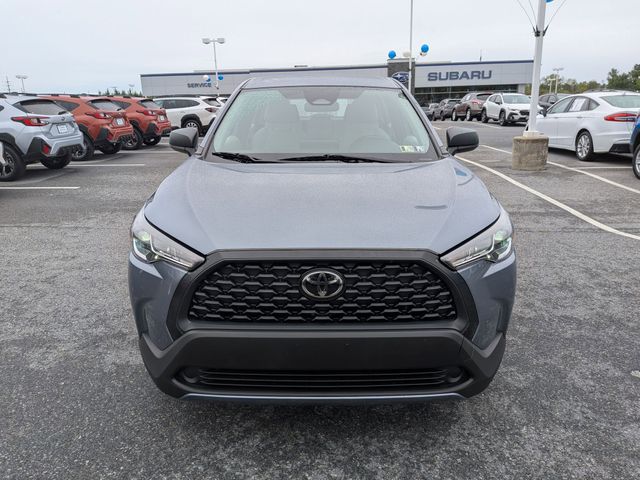 2023 Toyota Corolla Cross L photo 2