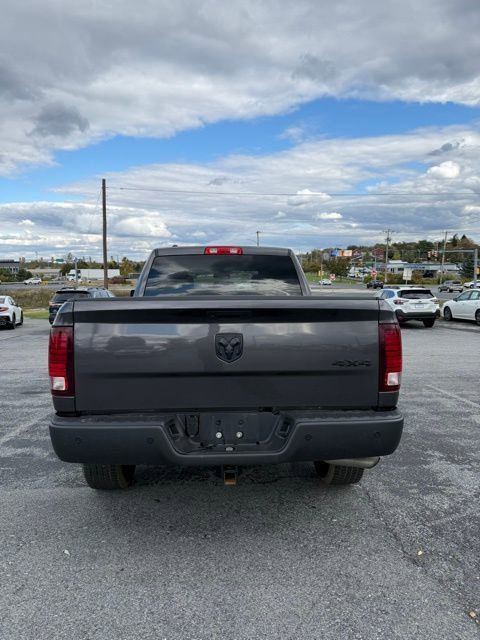 2022 Ram 1500 Classic Warlock photo 4