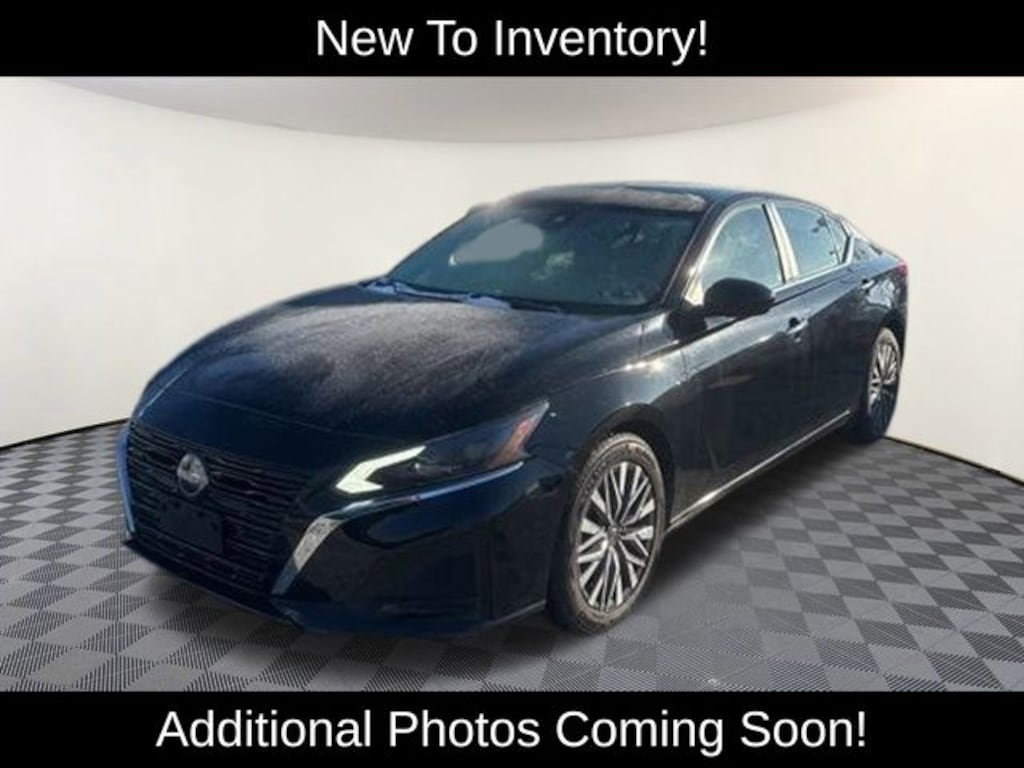 Used 2023 Nissan Altima 2.5 SV Sedan