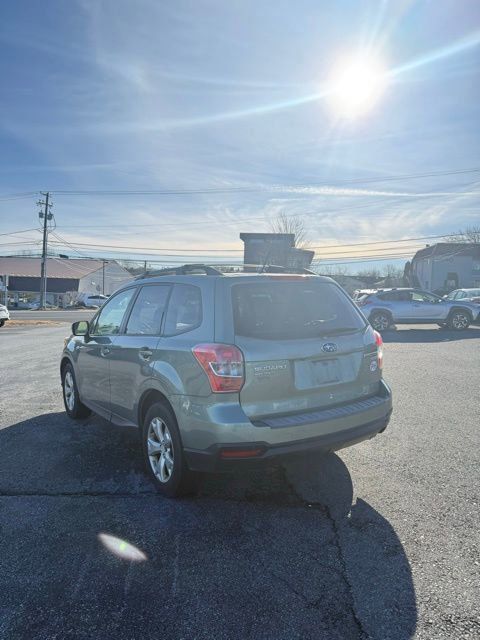 2014 Subaru Forester 2.5i Premium photo 3
