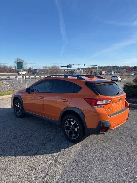 2019 Subaru Crosstrek 2.0i Premium photo 3