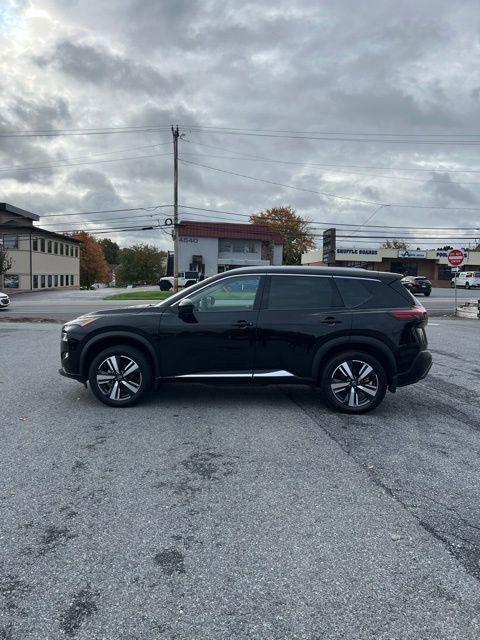 2023 Nissan Rogue SL photo 4