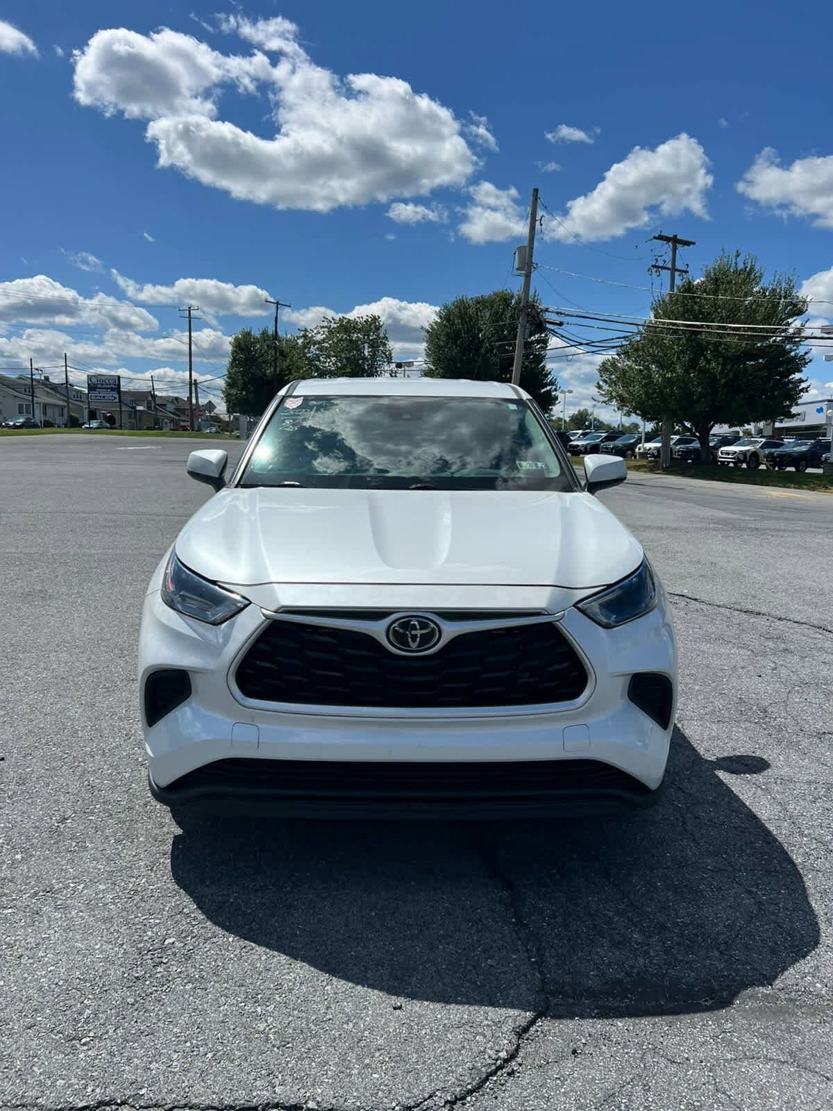2022 Toyota Highlander L photo 2