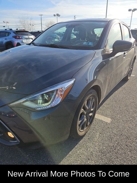 2020 Toyota Yaris XLE