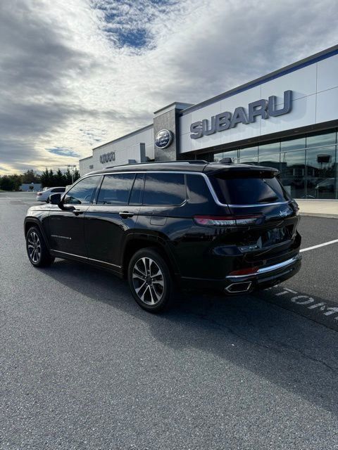 2022 Jeep Grand Cherokee Overland photo 3