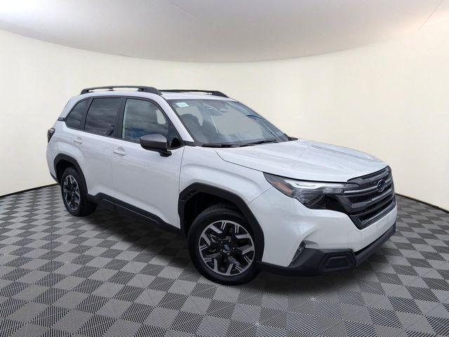 2025 Subaru Forester Premium's photo