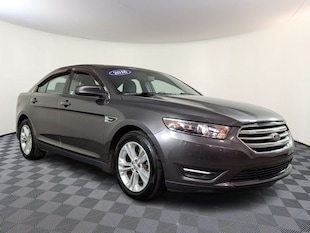 2016 Ford Taurus SEL Sedan