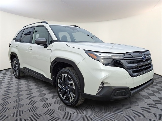 2025 Subaru Forester Premium's photo