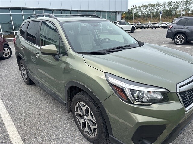 2020 Subaru Forester Premium photo 2