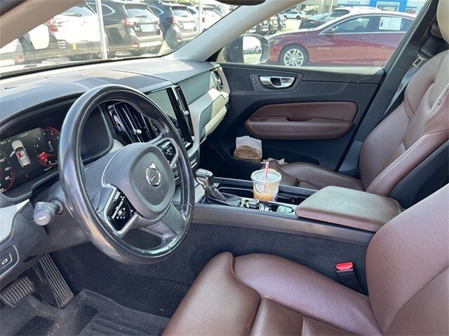 2018 Volvo XC60 T5 Inscription photo 4