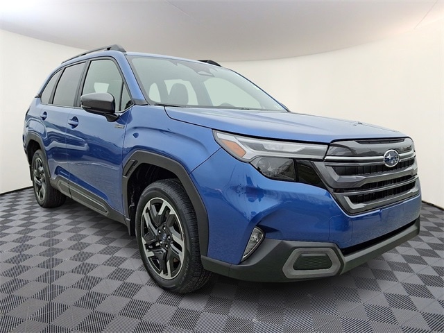 2025 Subaru Forester Limited's photo