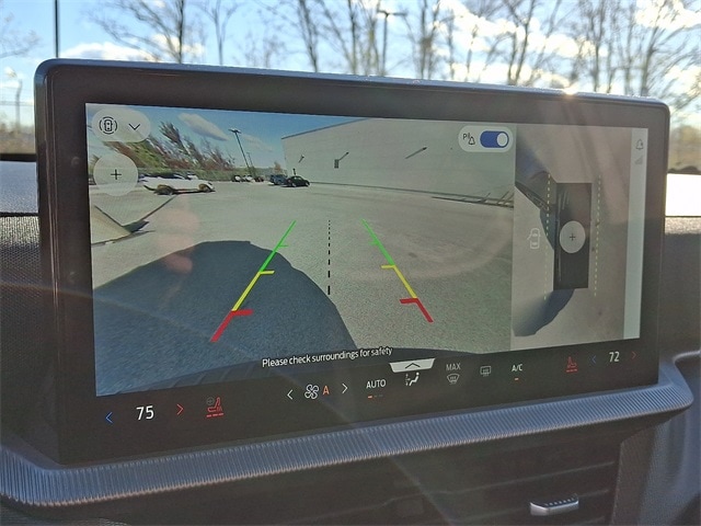 2025 Ford Explorer ST-Line photo 4