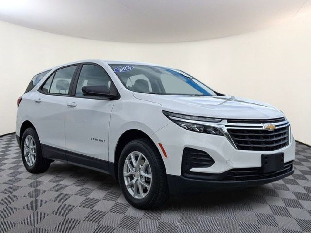Used 2023 Chevrolet Equinox LS SUV