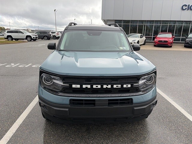 2021 Ford Bronco Sport Outer Banks photo 2