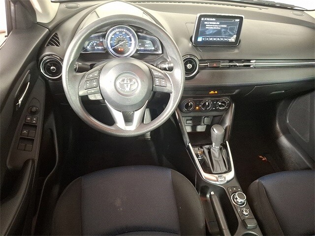 2018 Toyota Yaris iA Base photo 2