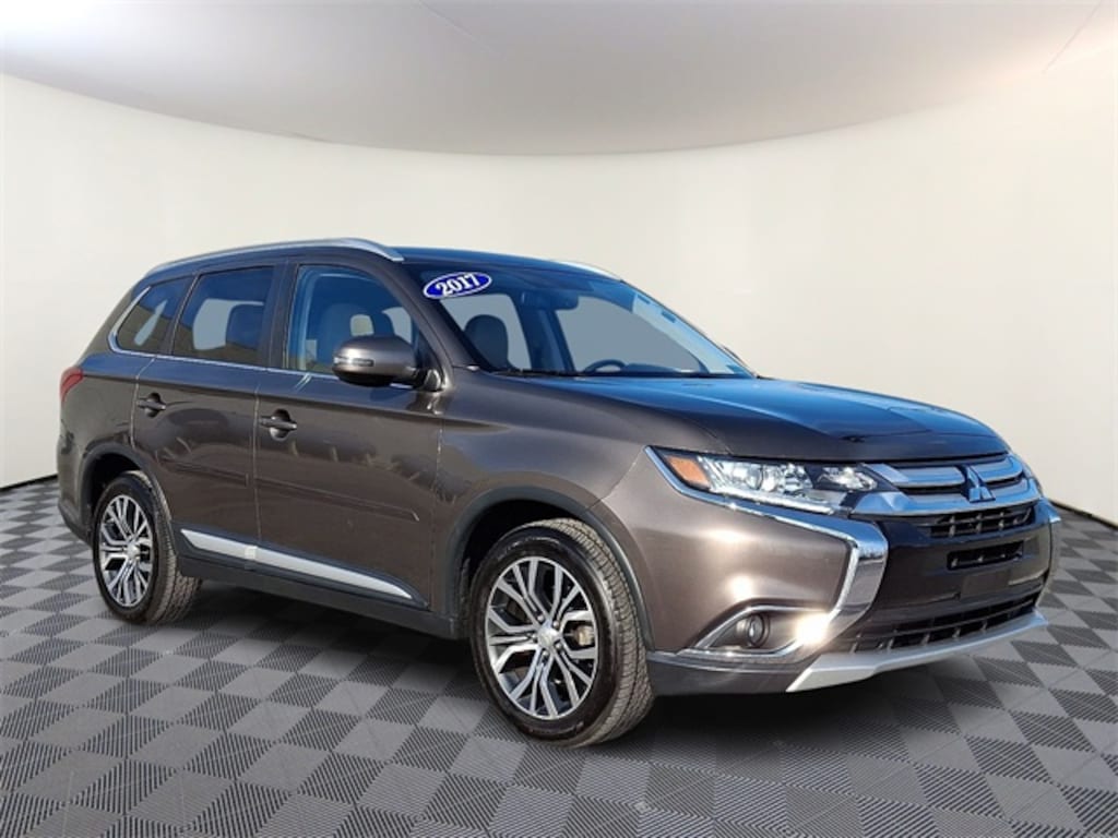 Used 2017 Mitsubishi Outlander SEL CUV