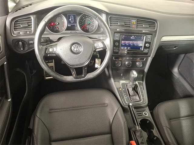 2019 Volkswagen Golf Alltrack TSI S photo 2