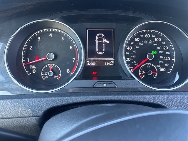 2019 Volkswagen Golf Alltrack TSI S photo 3