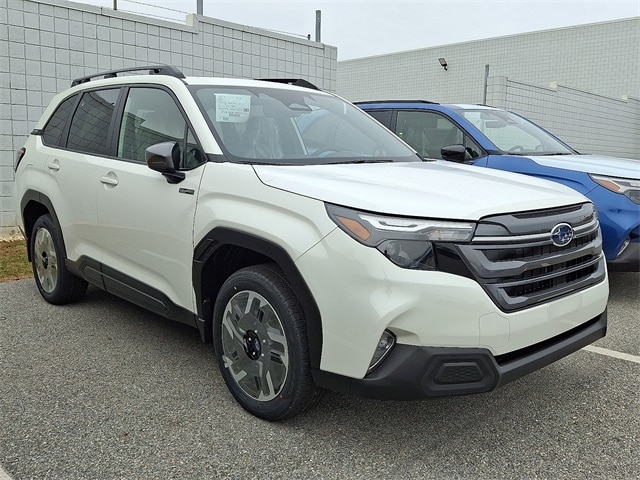 2025 Subaru Forester Premium's photo