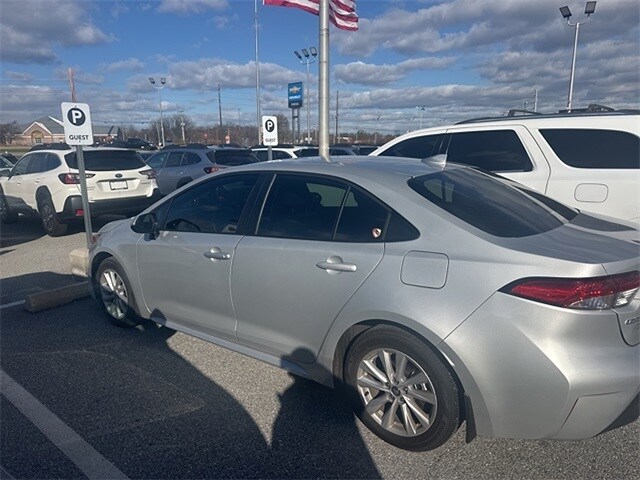 2024 Toyota Corolla LE photo 3