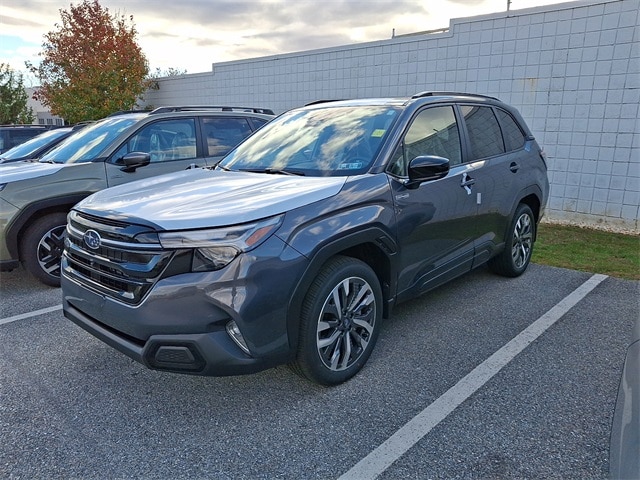 2025 Subaru Forester Touring photo 2