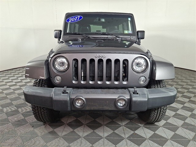 2017 Jeep Wrangler Unlimited Freedom photo 3